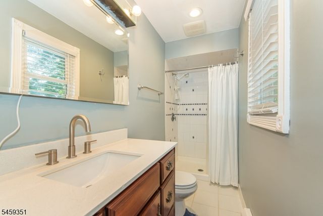20 Byron Pl, Sparta Twp., NJ 07871