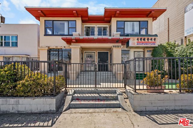 811 S Vermont Avenue, Los Angeles, CA 90005