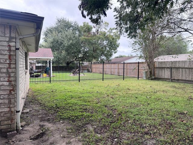 5039 Raven Ridge Drive, Houston, TX 77053
