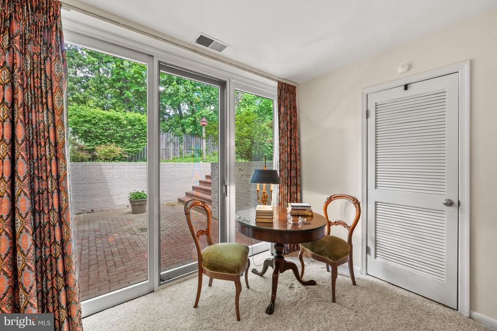 Image 22 of property listing at 4015 LAIRD PL, Chevy Chase, MD 20815