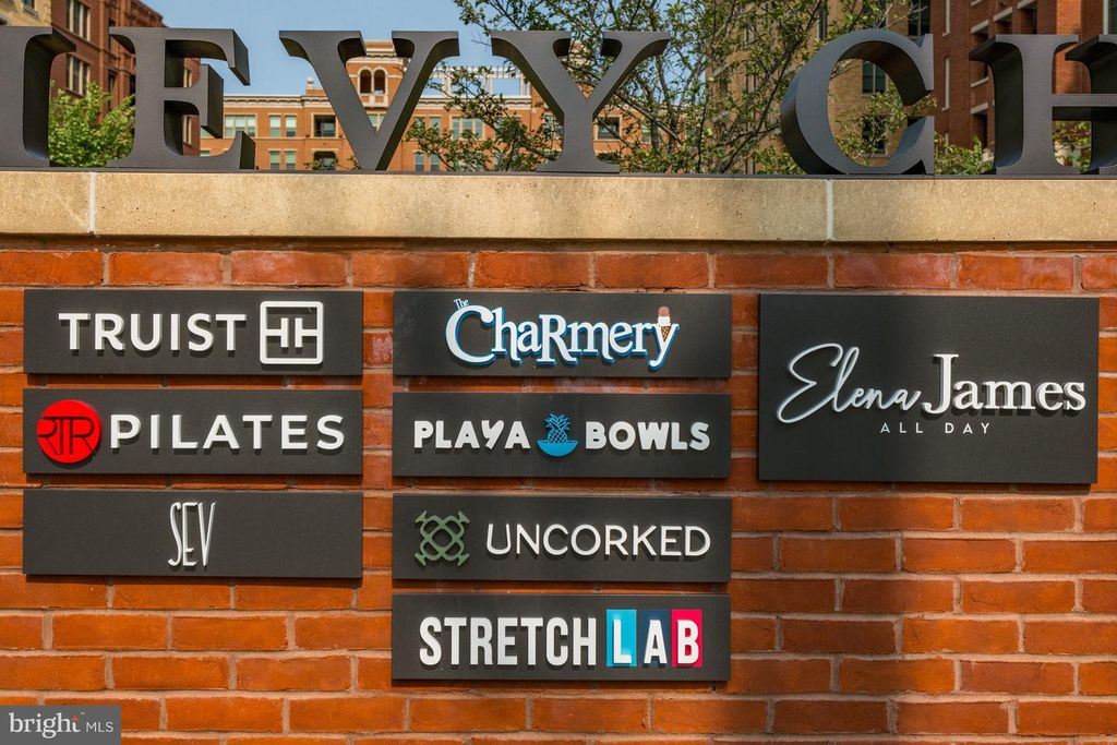 Image 28 of property listing at 4015 LAIRD PL, Chevy Chase, MD 20815