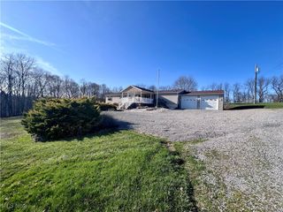 93 Canfield Drive, New Cumberland, WV 26047