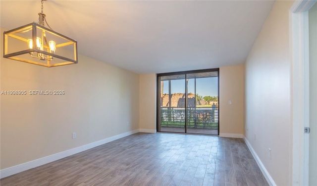 1100 Colony Point Cir 105, Pembroke Pines, FL 33026