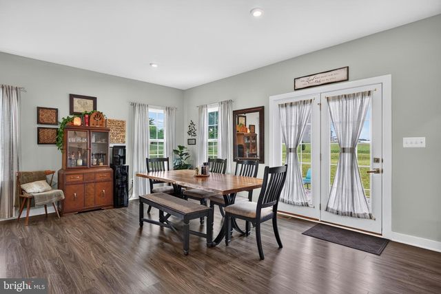 1220 BECK MILL RD, Hanover, PA 17331