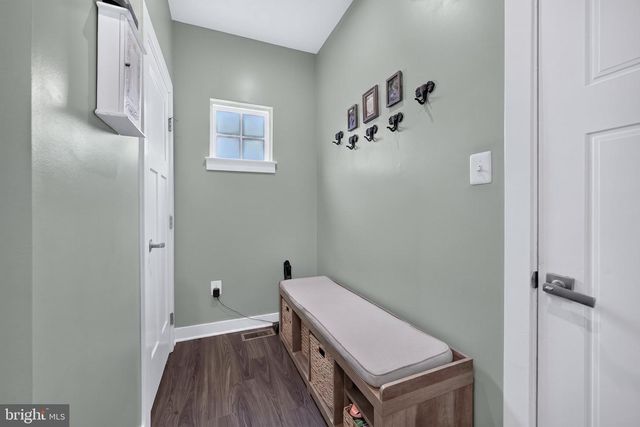 1220 BECK MILL RD, Hanover, PA 17331
