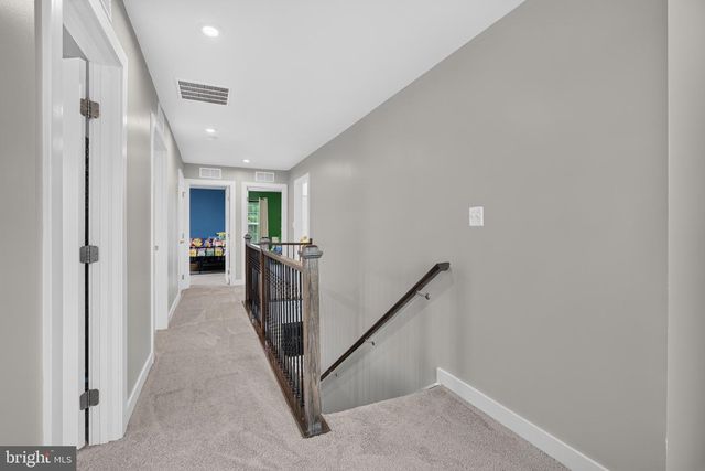 1220 BECK MILL RD, Hanover, PA 17331