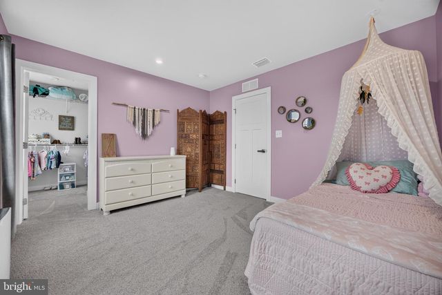 1220 BECK MILL RD, Hanover, PA 17331