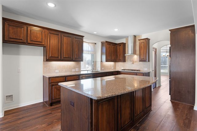 1209 Rogers Parkway, Forney, TX 75126