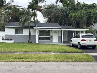 1426 Arthur Street 1426, Hollywood, FL 33020