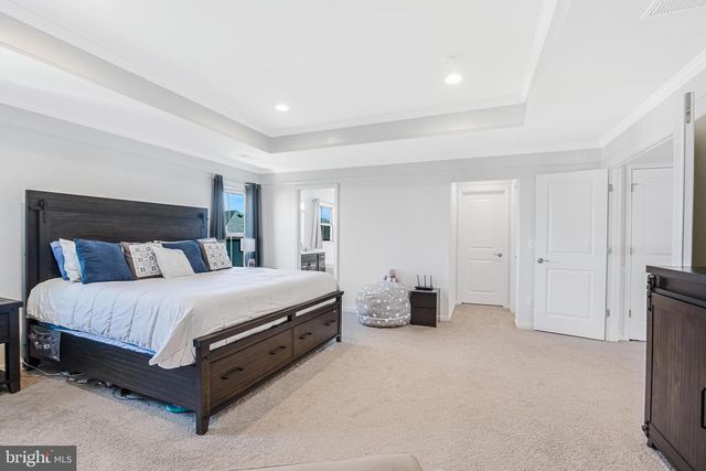 42526 OXFORD FOREST CIR, Chantilly, VA 20152