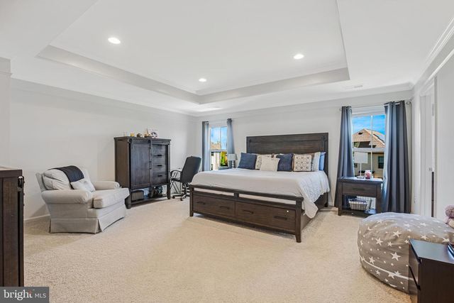42526 OXFORD FOREST CIR, Chantilly, VA 20152