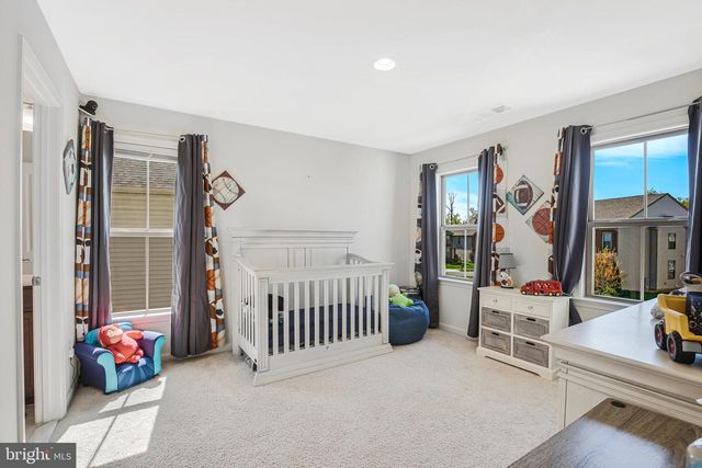 42526 OXFORD FOREST CIR, Chantilly, VA 20152