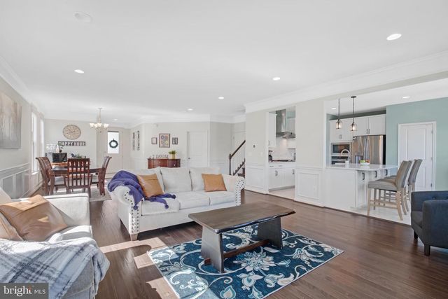 42526 OXFORD FOREST CIR, Chantilly, VA 20152