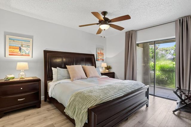 1032 E Lakes Drive, Deerfield Beach, FL 33064