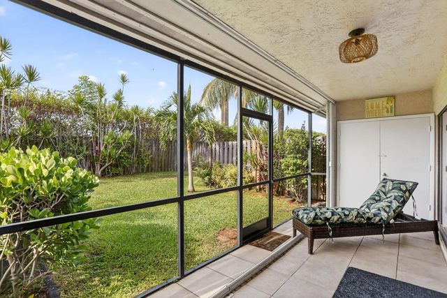 1032 E Lakes Drive, Deerfield Beach, FL 33064