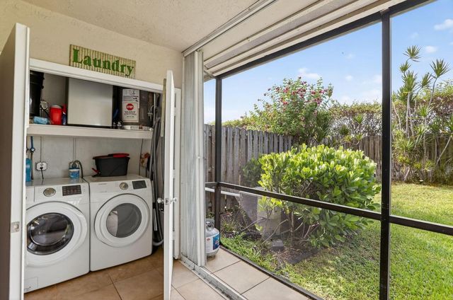 1032 E Lakes Drive, Deerfield Beach, FL 33064