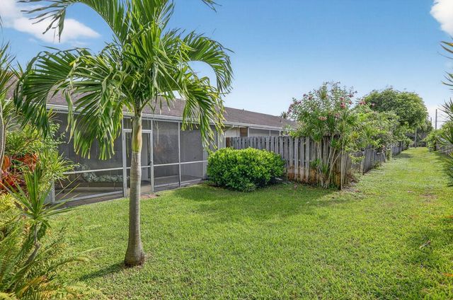 1032 E Lakes Drive, Deerfield Beach, FL 33064