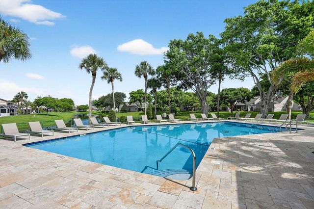 1032 E Lakes Drive, Deerfield Beach, FL 33064