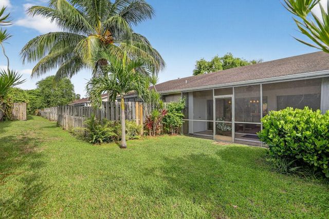 1032 E Lakes Drive, Deerfield Beach, FL 33064