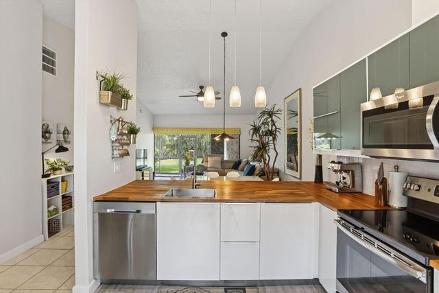 1032 E Lakes Drive, Deerfield Beach, FL 33064