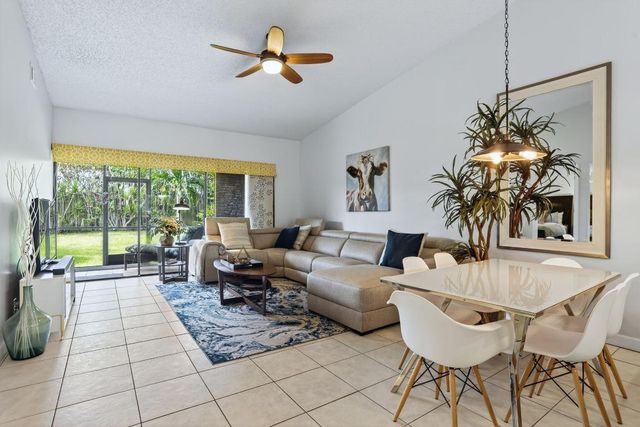 1032 E Lakes Drive, Deerfield Beach, FL 33064