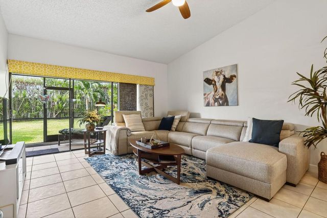 1032 E Lakes Drive, Deerfield Beach, FL 33064