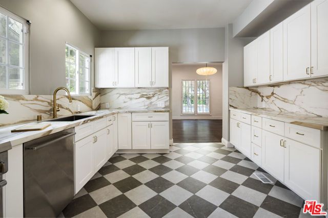 925 N Rexford Drive, Beverly Hills, CA 90210