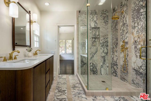 925 N Rexford Drive, Beverly Hills, CA 90210