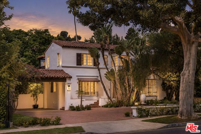 925 N Rexford Drive, Beverly Hills, CA 90210