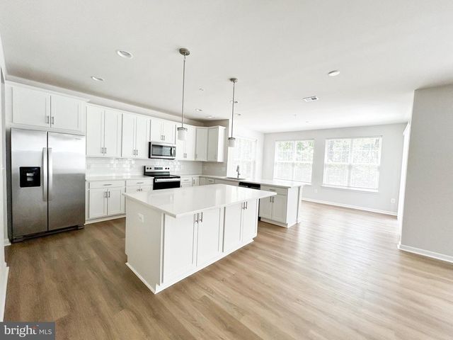 11551 BEACON HILL CT, Swan Point, MD 20645