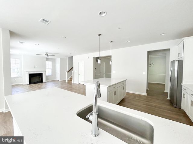 11551 BEACON HILL CT, Swan Point, MD 20645