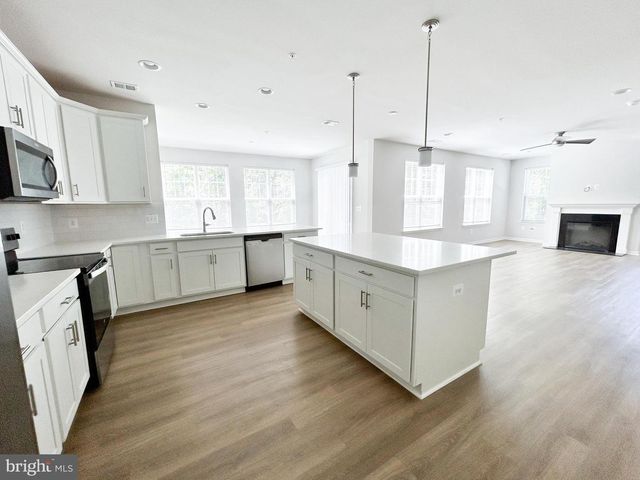 11551 BEACON HILL CT, Swan Point, MD 20645
