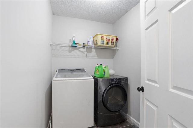 1592 Rogers Crossing Drive, Lithonia, GA 30058