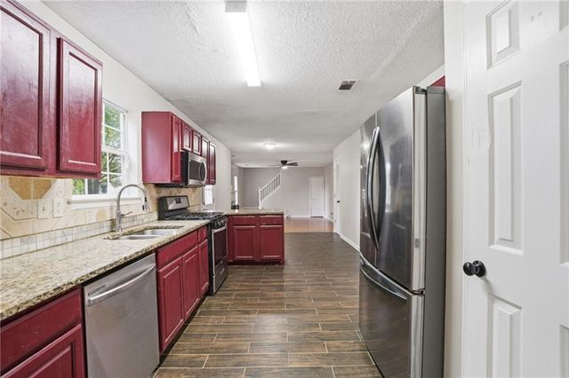 1592 Rogers Crossing Drive, Lithonia, GA 30058