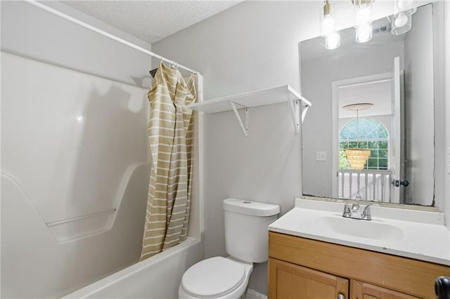 1592 Rogers Crossing Drive, Lithonia, GA 30058