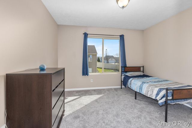 4255 Cloverfield Court, Wayland, MI 49348