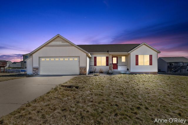 4255 Cloverfield Court, Wayland, MI 49348