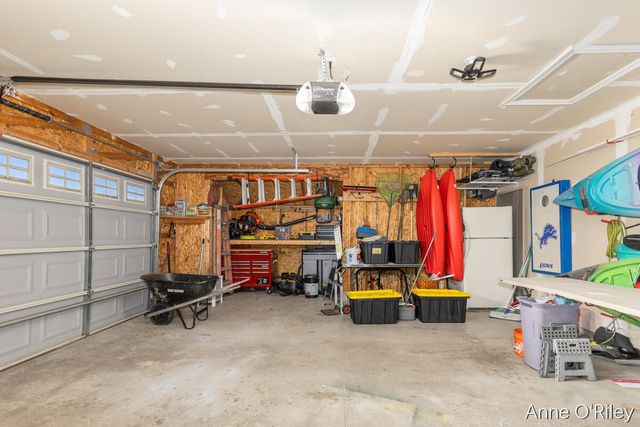 4255 Cloverfield Court, Wayland, MI 49348