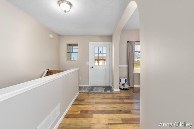 4255 Cloverfield Court, Wayland, MI 49348