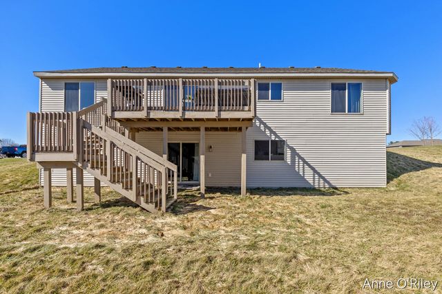 4255 Cloverfield Court, Wayland, MI 49348