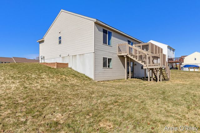 4255 Cloverfield Court, Wayland, MI 49348