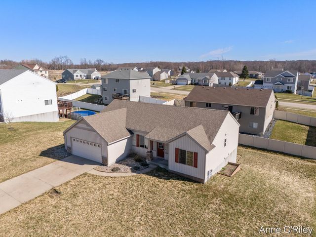 4255 Cloverfield Court, Wayland, MI 49348