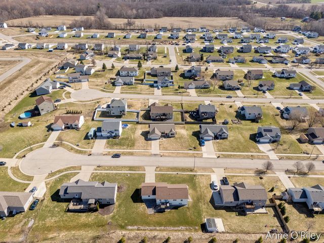 4255 Cloverfield Court, Wayland, MI 49348