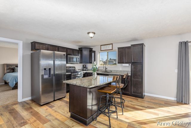 4255 Cloverfield Court, Wayland, MI 49348