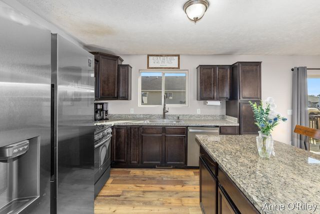 4255 Cloverfield Court, Wayland, MI 49348