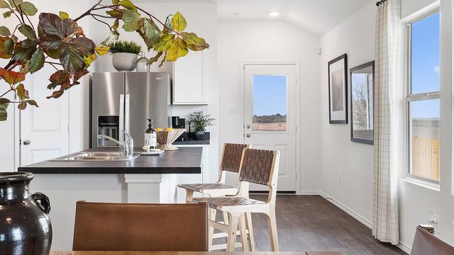 170 Schuenemann WAY, Uhland, TX 78640