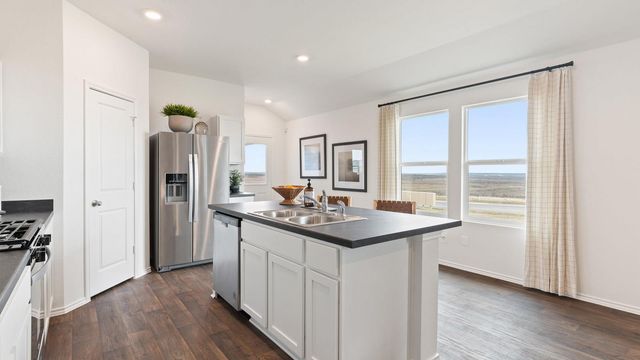 170 Schuenemann WAY, Uhland, TX 78640