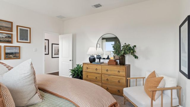 170 Schuenemann WAY, Uhland, TX 78640