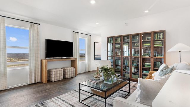 170 Schuenemann WAY, Uhland, TX 78640