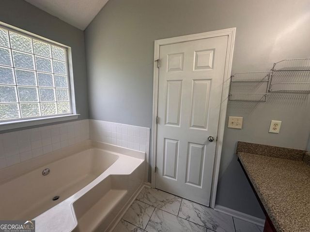 4935 Notting Glen Lane, Snellville, GA 30039
